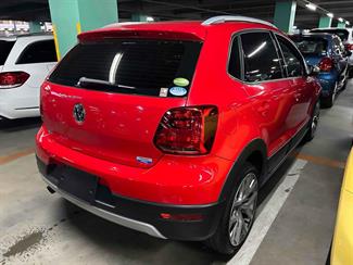 2015 Volkswagen POLO 5D - Thumbnail