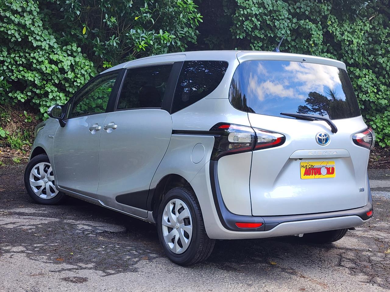 2015 Toyota Sienta