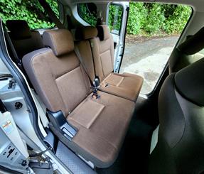 2015 Toyota Sienta - Thumbnail