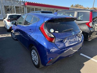 2022 Toyota Aqua - Thumbnail
