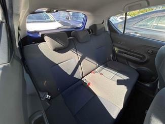 2016 Toyota Aqua - Thumbnail