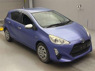 2016 Toyota Aqua - Thumbnail