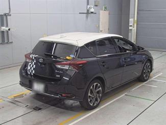 2016 Toyota Corolla - Thumbnail