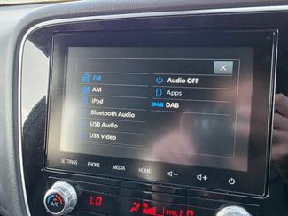 2021 Mitsubishi Outlander - Thumbnail