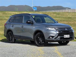 2021 Mitsubishi Outlander - Thumbnail