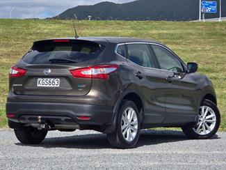 2016 Nissan Qashqai - Thumbnail