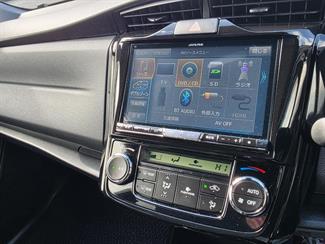 2015 Toyota Corolla - Thumbnail